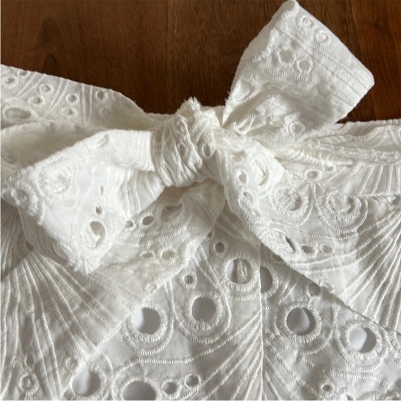 Tuckernuck SAIL TO SABLE STS White Eyelet Shorts Small - Picture 3 of 5